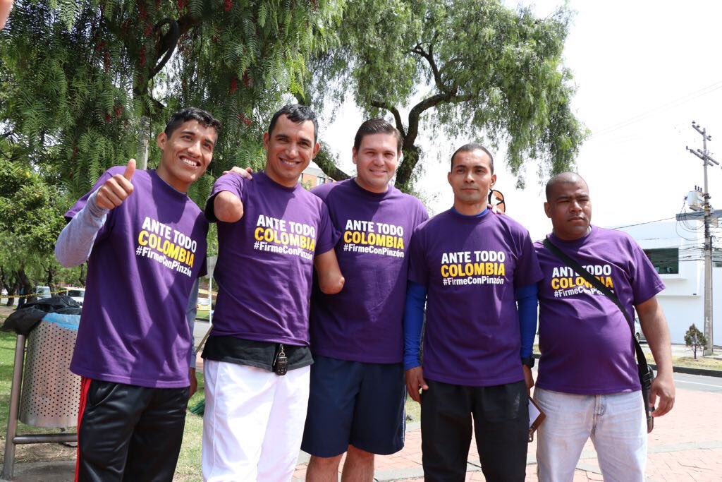 A day to honor those who fought for freedom, democracy and peace. In Colombia we do have such heroes to honor as well. #PurpleHeartDay