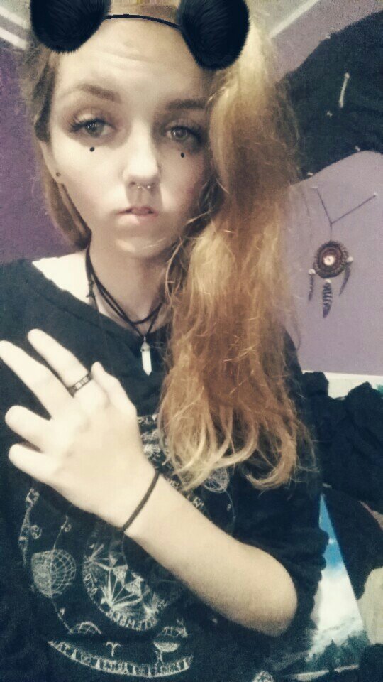 Nytethyme_'s tweet photo. @ZuFats You? Like me? Huh.. That's cool I guess. .... !~
#scumchatselfiemonday #weebhours https://t.co/ekBggseg8G