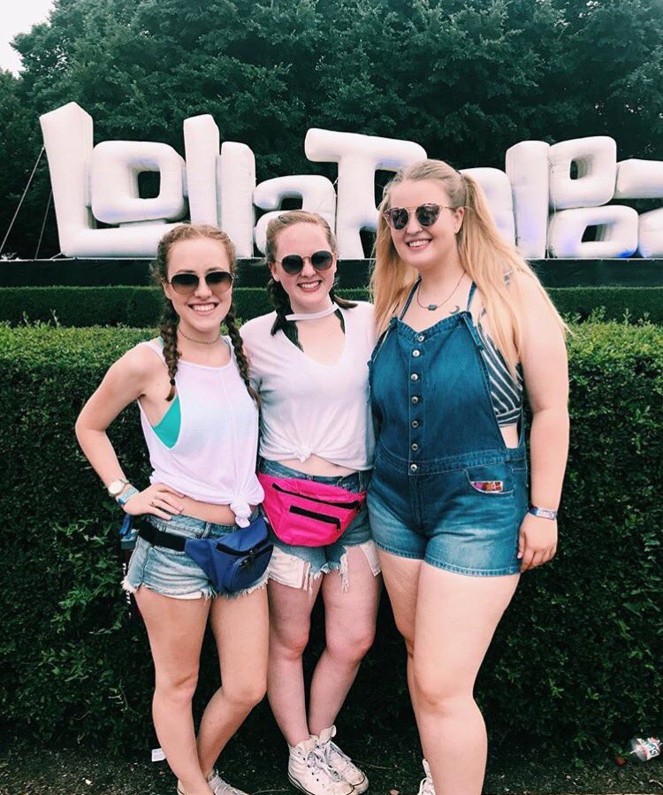 alphaxidepaul's tweet photo. Just a few of our sisters having a blast at Lolla this weekend 🤘🏼 https://t.co/V1qc7bthYb