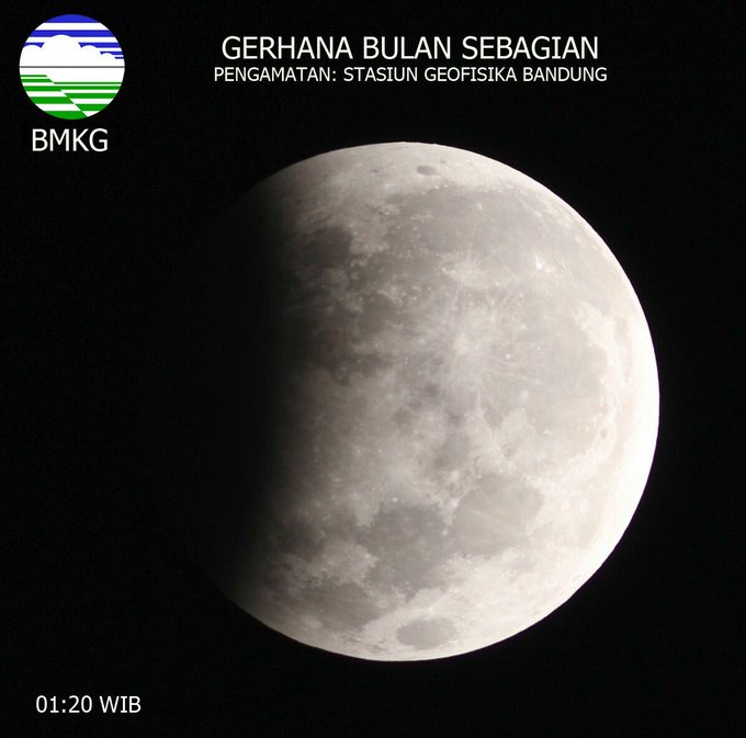 Lihat gambar di Twitter