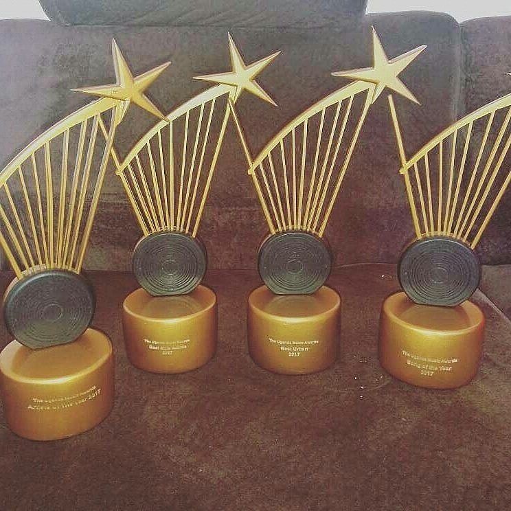 iam_rashmuks1's tweet photo. @TUMAwards @eddykenzoficial @MTVBaseAfrica He is a good artist https://t.co/E9UyknZOff