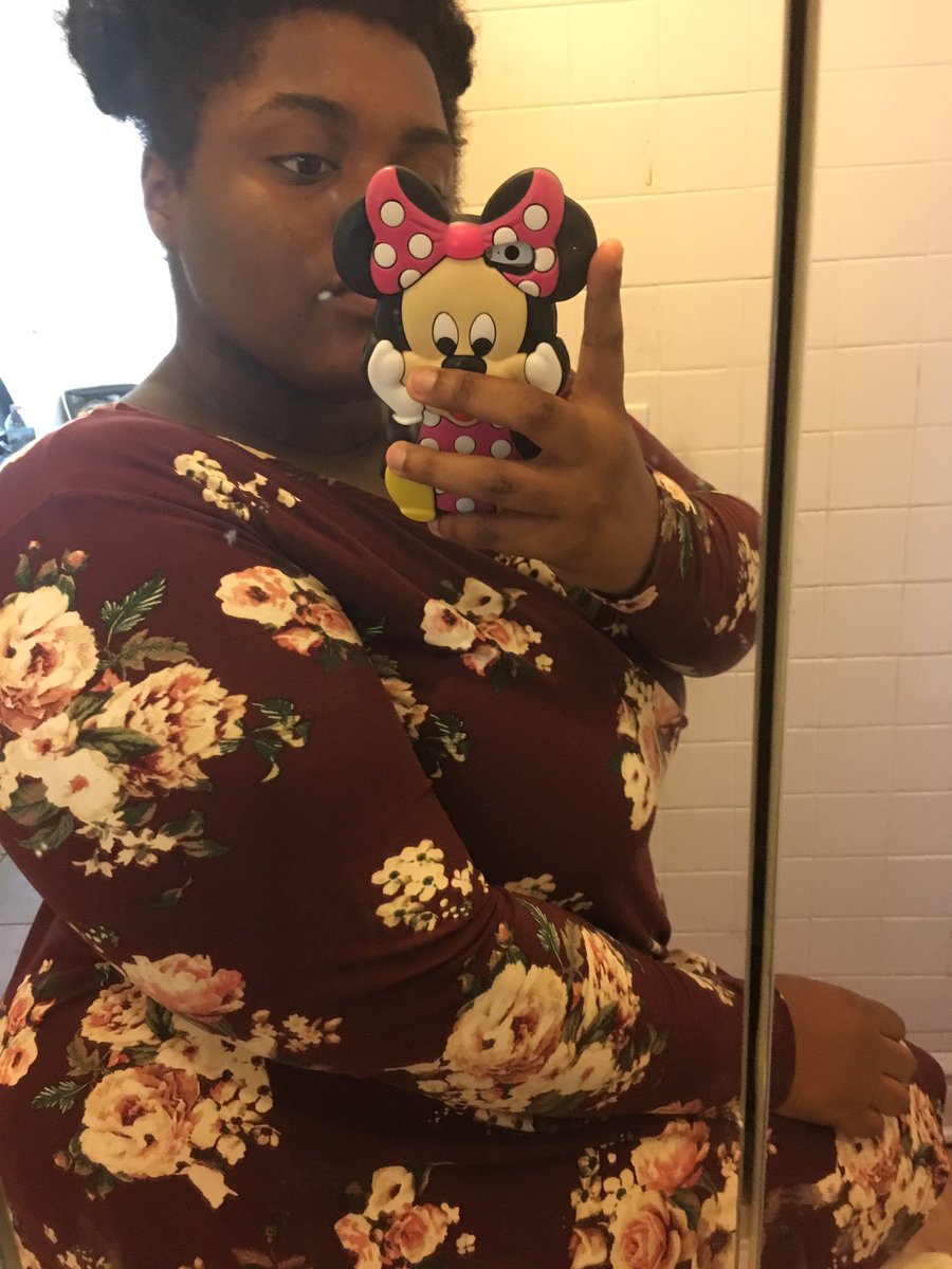 YourSupremeGod's tweet photo. Going Out With The Ladies Tonight One Of You Lucky Bitches Will Pay @rtswine @rtdumb @RT4FD @RT4tat2 @ebonydompromos https://t.co/AmWEl31Y5a