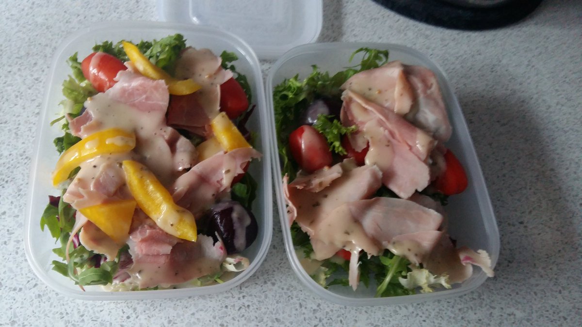 nat141186's tweet photo. @sadieb19 you're a lucky lady getting lunch made for you haha https://t.co/xLHc4ZptNI