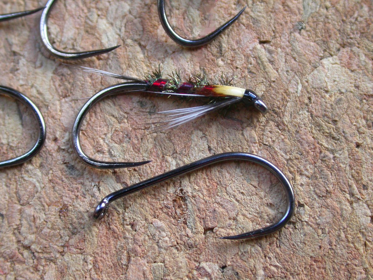 flybox's tweet photo. Our new Comp H/W Barbless hook is superb for tying diawls, the proportions are perfect : https://t.co/433veWPxRK #flytying #flyhooks https://t.co/0mEN4pvkTr