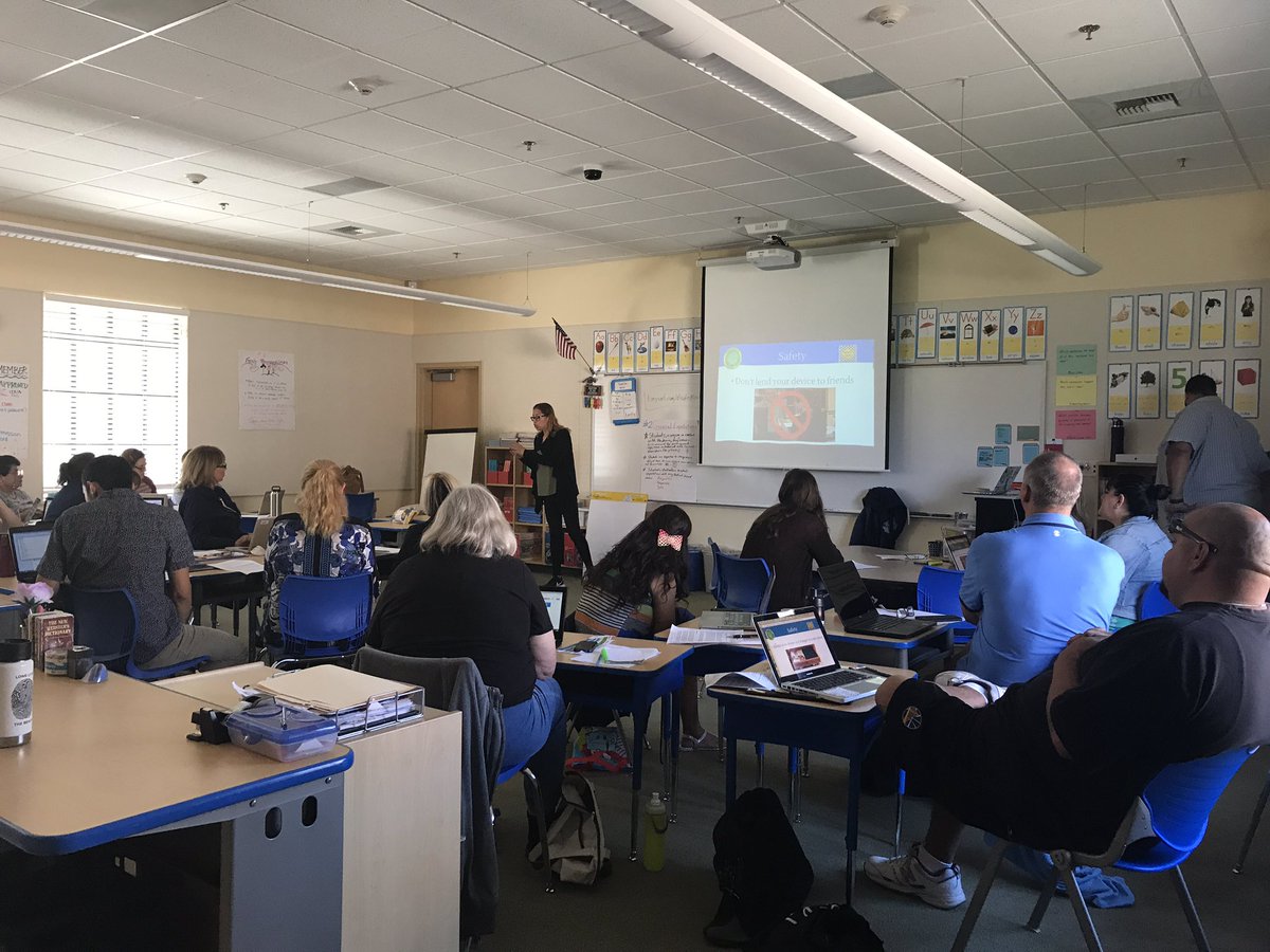alisal_edtech's tweet photo. Getting ready for a 1:1 school year!!! https://t.co/bPo0tc3A3M #alisalstrong #alisalfuerte https://t.co/vLKvSxDtP5
