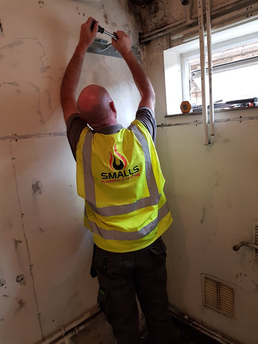 SmallsPlumbing's tweet photo. New plantroom started today, strip out underway, installation tomorrow! #idealcommerical #evomax #plantroom #boilerroom https://t.co/fyEDZEHHpz
