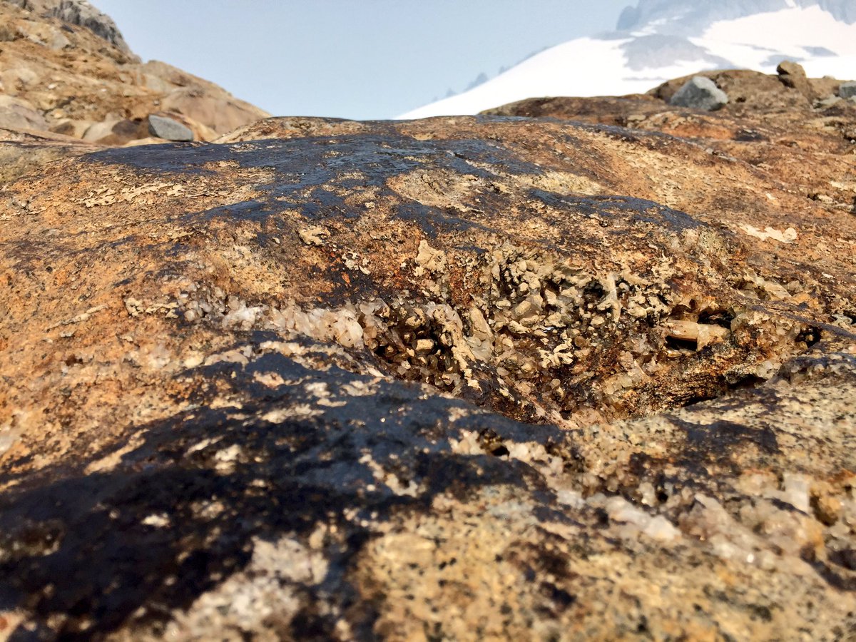 FrozenGoldAdam's tweet photo. Not a bad find for day or two of exploration. #curse of the #crystal. follow the Frozen #crystals, day late... must have hit a time crystal. https://t.co/wqbuTvJmRM