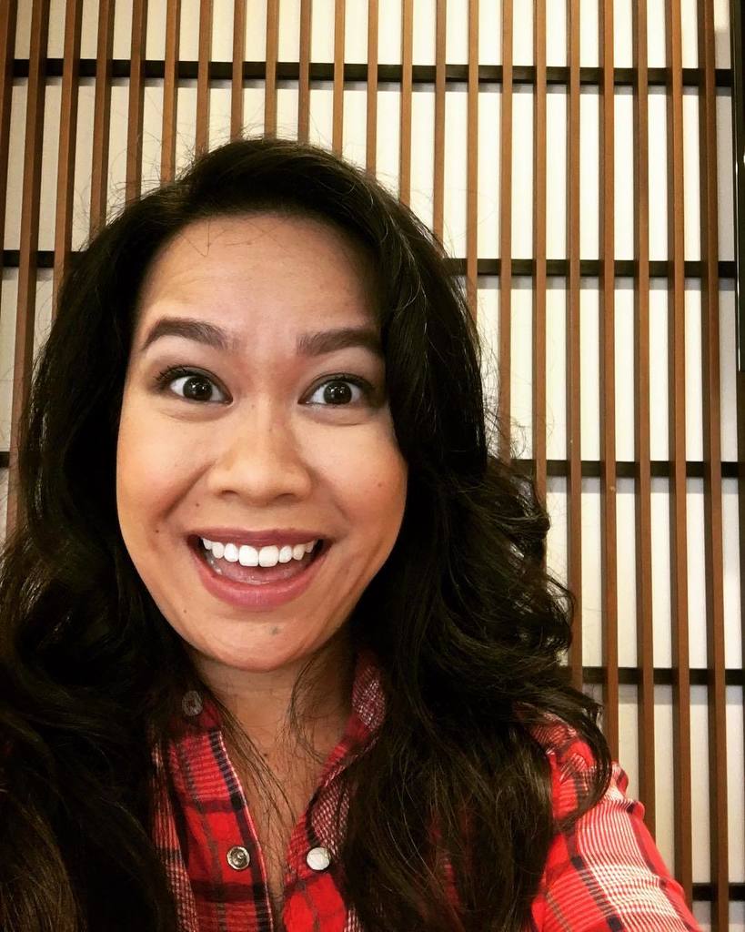 rhymeswithibiza's tweet photo. All glammed up for today's shoot! #actorslife #onset #superfunshoot https://t.co/SaQG7TAUWT https://t.co/U9GylxqCRA
