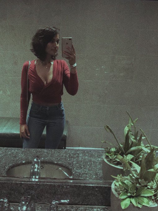 View image on Twitter