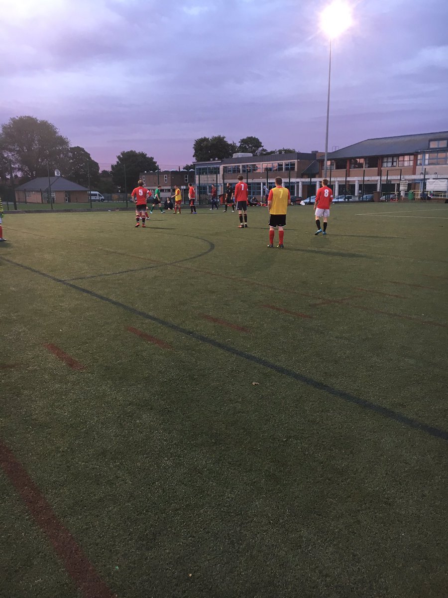 Linx5s's tweet photo. @LincolnDFC have two teams in action at #Linx5s tonight, both playing each other! Score currently 5-3 to Lincoln 1! https://t.co/Hlx17Snt7s