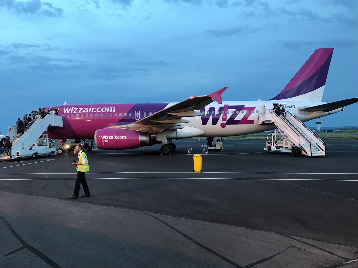 NigeSwin's tweet photo. My most dodgy airline choice to watch United since Nell sorted Debonair to Barcelona in '94: @ollie_heywood ask your Dad about that #wizzoff https://t.co/miomLxjNTN