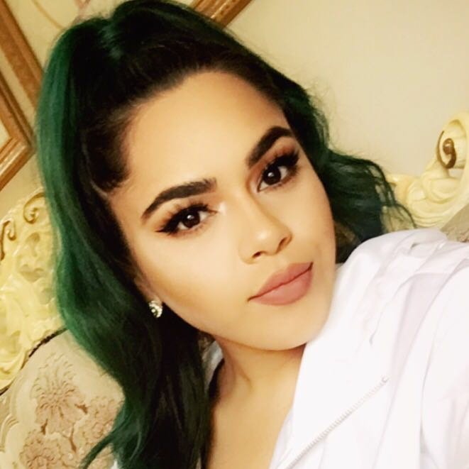 lamujerdebanda's tweet photo. Feliz #Lunes a todos! Vamos a hacer que esta semana sea #exsitosa 💚💋👌 #LaMujerDeBanda #GracielaOrtiz https://t.co/Y20lrjD05s
