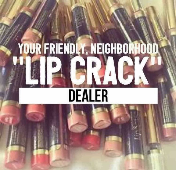 mrsmland's tweet photo. I joined the Lipsense (Senegence) squad! I can be your LIPSENSE &amp; SCENTSY = lipscentsy hookup! 🙋🏻💄 https://t.co/Swa66JfFJO