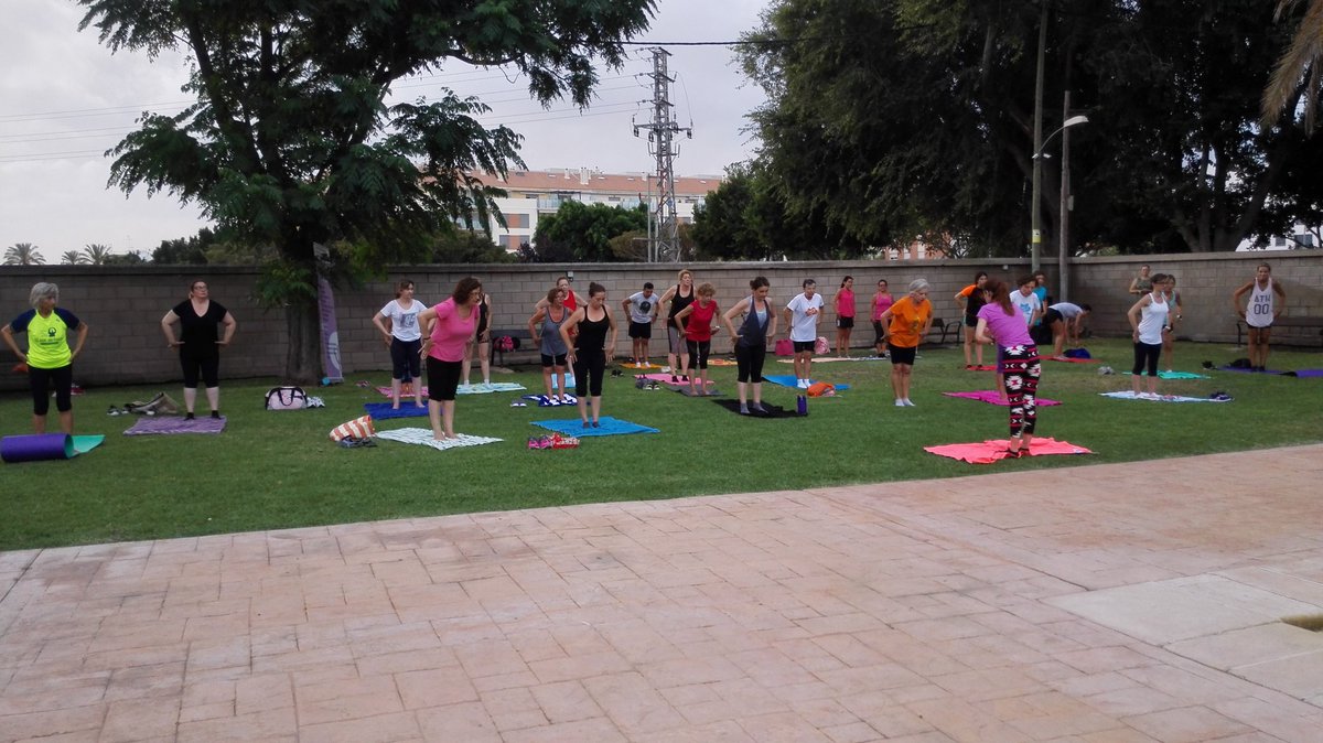 mccmont's tweet photo. #SetmanaDeL'Esport. Hui pilates en la piscina. Demà Karate i gimnàstica de manteniment
#FoiosEsMou @AFoios https://t.co/dv06oHJh49