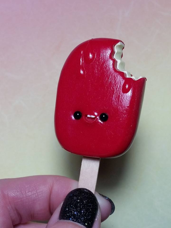 facebook.com/theflittermous… … #icecream <a href="/WALLS/">Wall's Ice Cream</a> Retro mini ice-creams made in polymer clay make  #twister #strawberrysplit #fanart