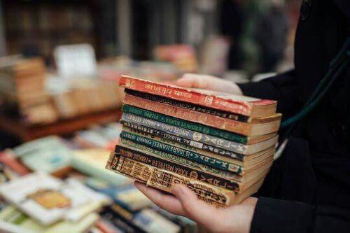 TextosDeLibros's tweet photo. "Todo el mundo tiene un capítulo que no leen en voz alta" https://t.co/k03X5FO70P