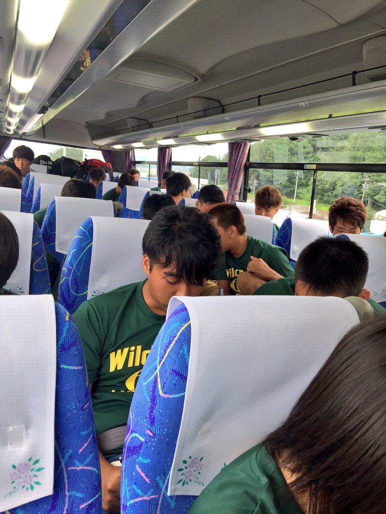 夏合宿行ってきます🚌💨
アメフトの映画を鑑賞してモチベーションを上げて、今から選手はお勉強タイムです🏈📚