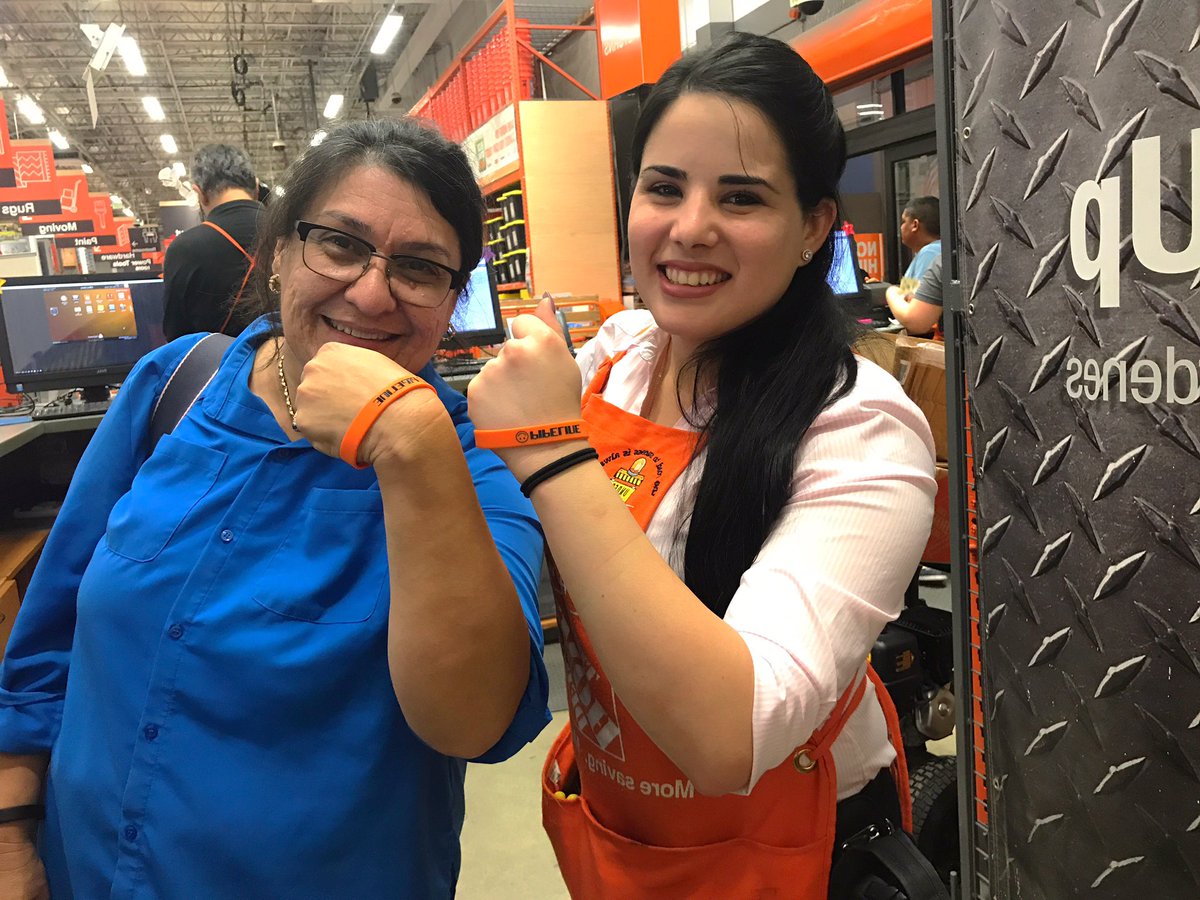 Leyanis_HD's tweet image. We are on with the Pipeline Challenge !! 👏🏼🙌🏼 #associateinvolvement #newleads