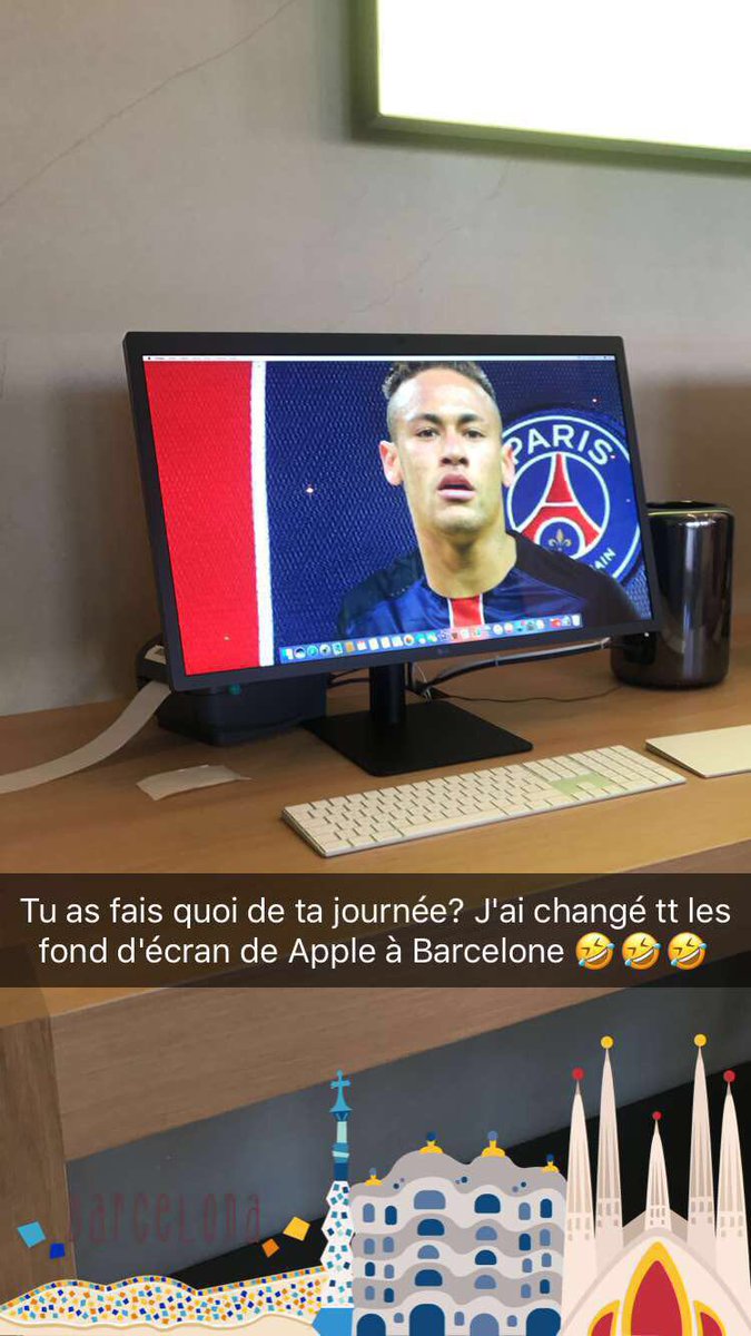 Lameufdejawad's tweet image. 🔴🤣🤣🤣🤣 Barcelone c'est Paris les Fans de Paris a Barcelone. Troll #Applestores  #Barcelone #oklm #psg @PSG_inside  #neymar  #CulturePSGLive