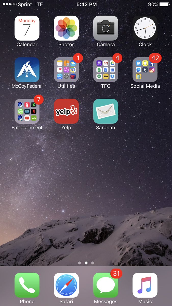 vakraau's tweet image. I love you guys but I&apos;m so sleepy. 
#toomanynotifications 😴