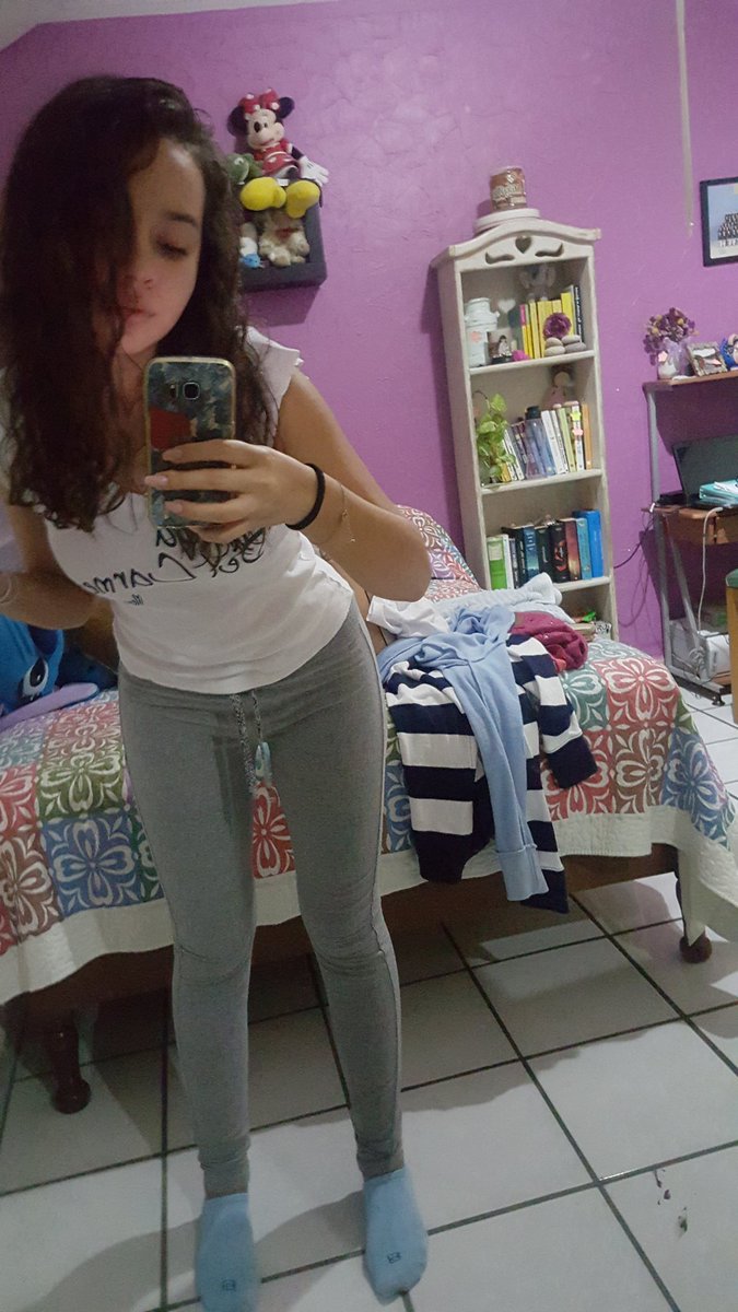 ValeRod2001's tweet image. Una fotito así