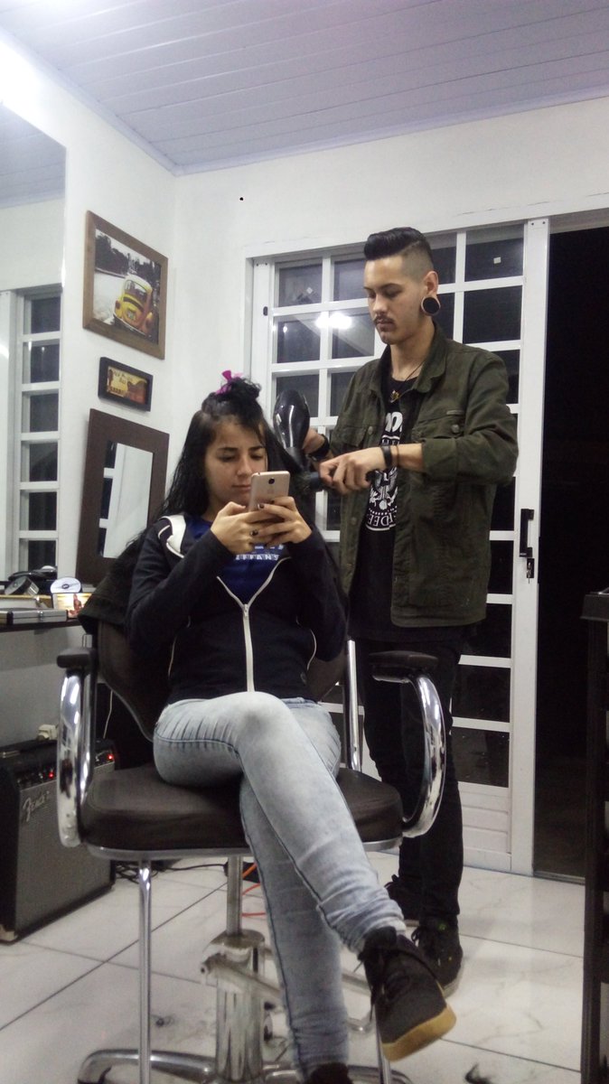 Guedes_Luanny's tweet photo. Olhaaa ela u.u toda né 😍👏 https://t.co/kR84lxRYmM
