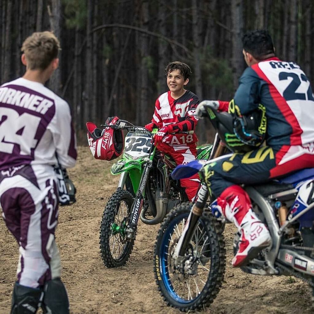 FoxRacingAR's tweet photo. La coleccion MX18 de Fox Head próximamente en Argentina | @austinforkner @crtwotwo @stilez325 
#foxmx18 #foxmx #mx #motocross #foxhead #fox… https://t.co/bA841kETrM