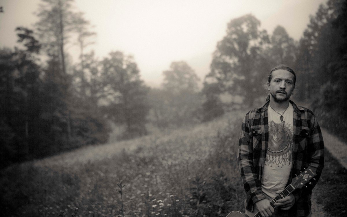 This week on MMT, good stuff from <a href="/TTChilders/">Tyler Childers</a> <a href="/BigStarBand/">Big Star</a> <a href="/thisisthekit/">This Is The Kit</a> <a href="/SMALLLEAKSMUSIC/">Smallleakssinkships</a> and <a href="/AmericansMusic/">The Americans</a> > goo.gl/pFvcMB