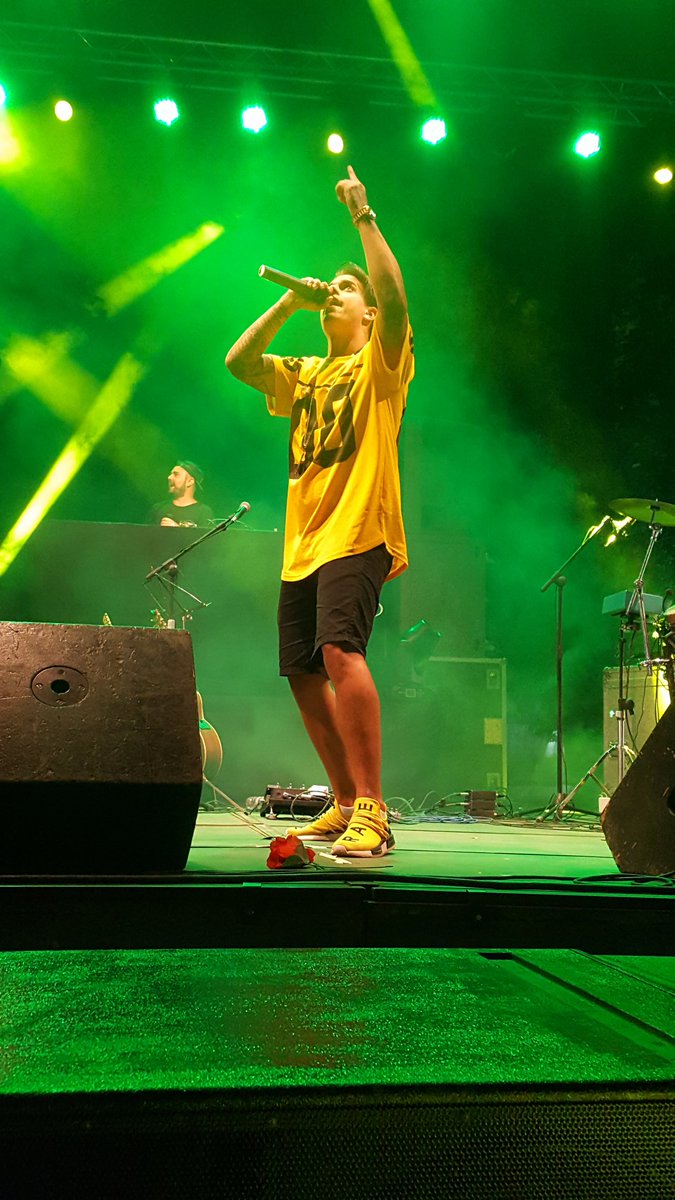 CFXriz_ALC's tweet photo. Increíble como la ha liado esta noche @Xriz en Argés. Esperamos que lo hayas pasado igual de bien actuando que nosotros viendote ❤ https://t.co/oe0HsdIwfK