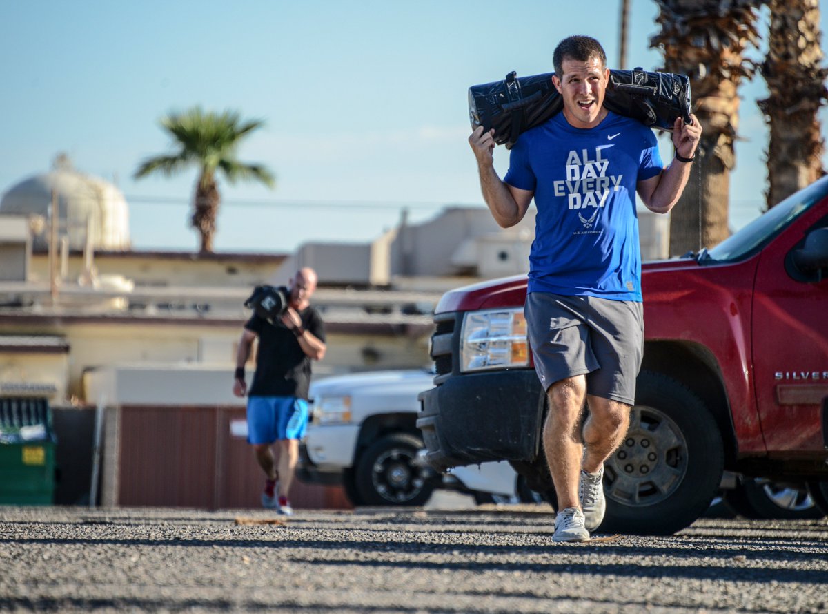 LukeAFB's tweet photo. Thunderbolts completed a workout to honor the 31 heroes killed during the greatest loss of life in the Afghan war.  https://t.co/p7YoVBkRYQ https://t.co/TFsD5ZTXFT