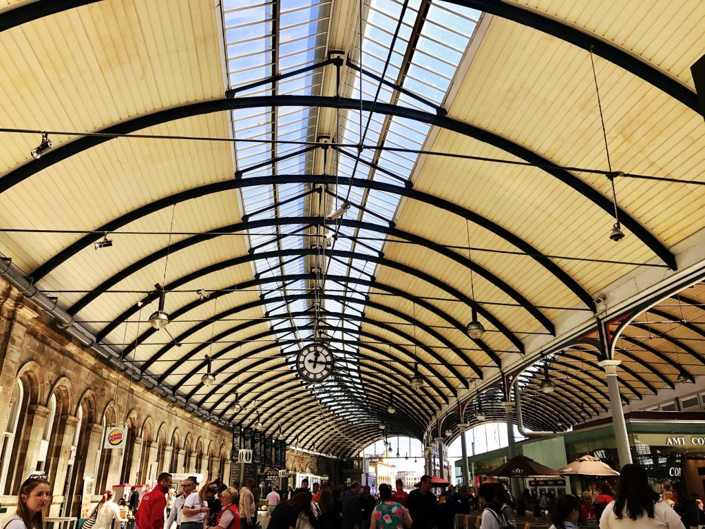 iheartplaces's tweet photo. [Review] Virgin Trains First Class https://t.co/Ak7dVcu1ss https://t.co/hnAARuhZ6c