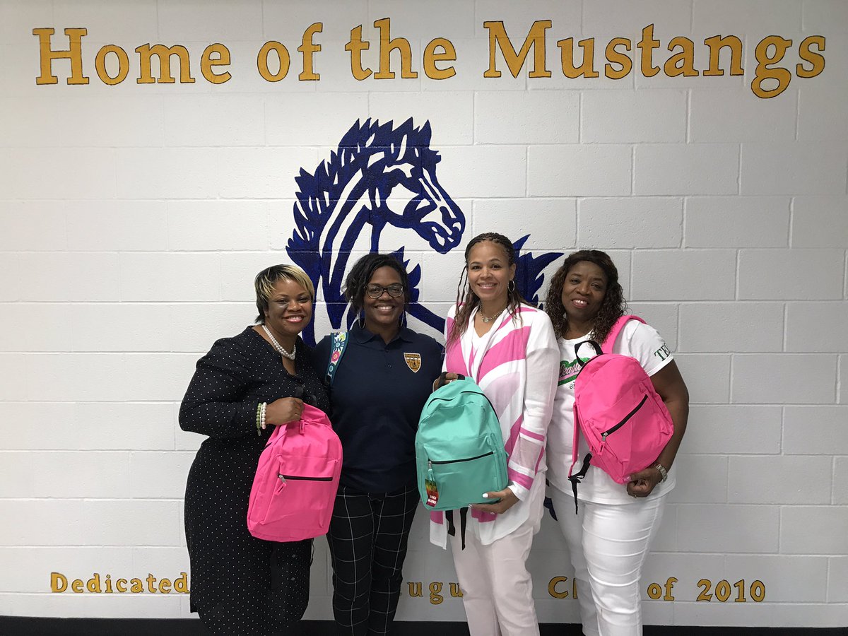 Cliftondale ES (@ces_mustang) on Twitter photo #ourcommunitycares <a href="/AKATEO_20Prls/">AKATEO-20Pearls</a> lg enu4 2 serve small enu4 2 care. Serving EP/CP since 1991. Thx 4 the supplies and 🎒 #ourcommunitycares <a href="/AKATEO_20Prls/">AKATEO-20Pearls</a> lg enu4 2 serve small enu4 2 care. Serving EP/CP since 1991. Thx 4 the supplies and 🎒