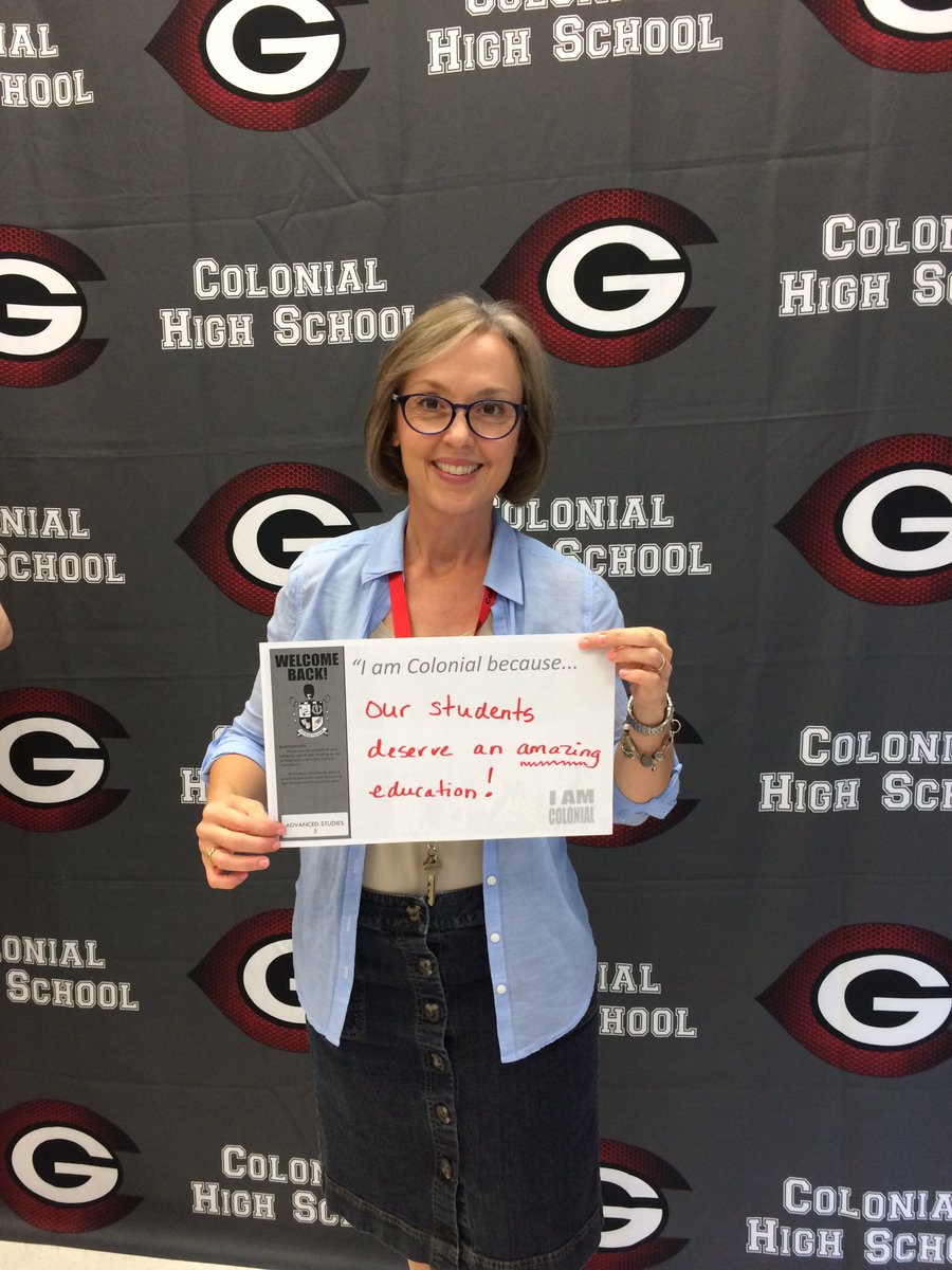 OneTurtleDove's tweet photo. It's great to be a Grenadier!  #IamColonial https://t.co/CO4EJ4HrmN