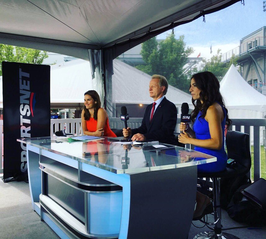 sharon_fichman's tweet photo. Exciting Day 1 of coverage of the #RogersCup on @sportsnet #LookAtThatSmile 😁 #ThatPostureThough👌🏻 https://t.co/caYZ4pABSx