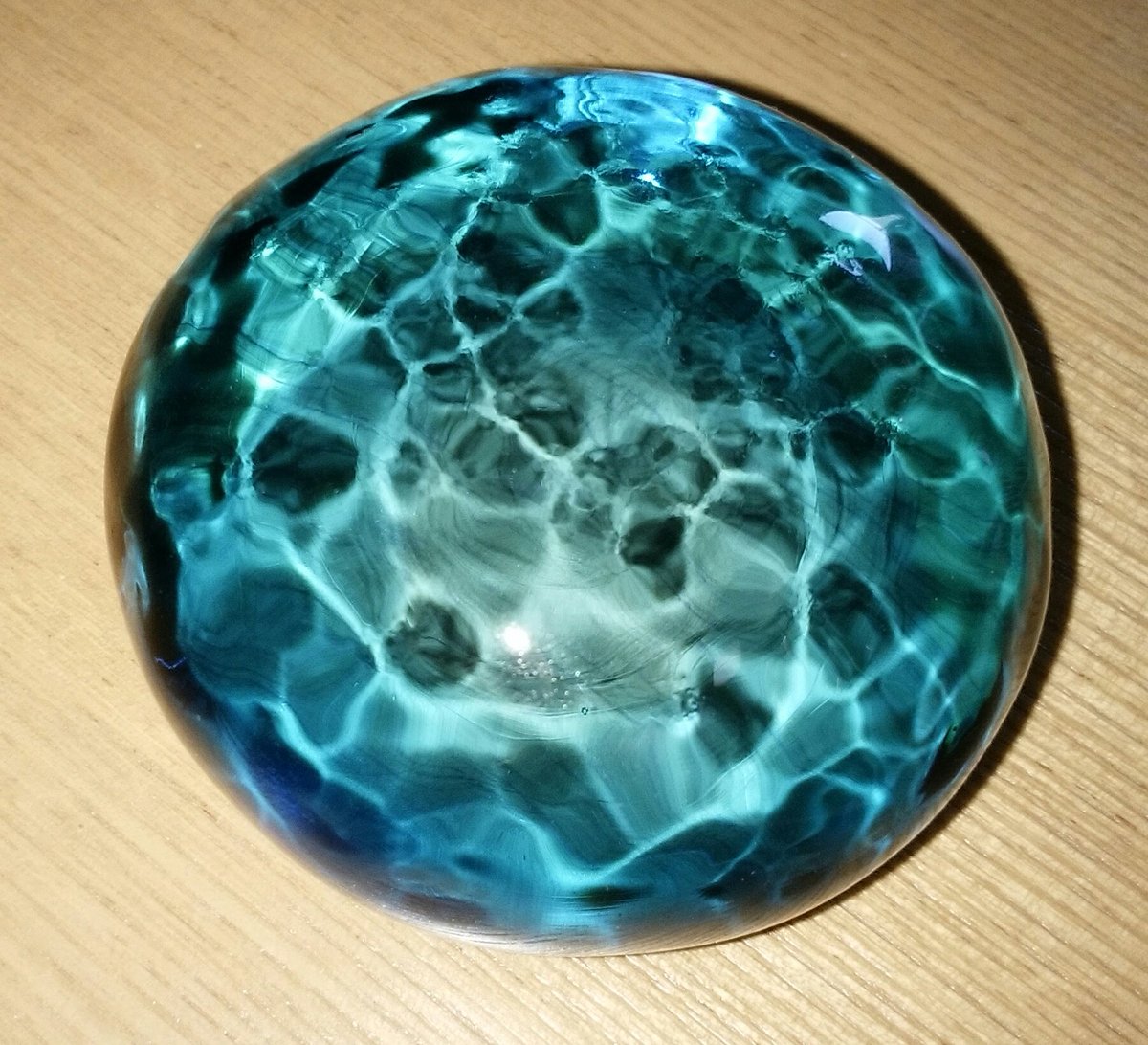 きな屋 きりょお Twitter પર 小野省三さん Ono Shozo の光模様のペーパーウェイトがきました W 自然光が差し込まないから人工灯だけど色んな表情が見れて凄く楽しい そして綺麗 大切にします 勉強捗るわァ