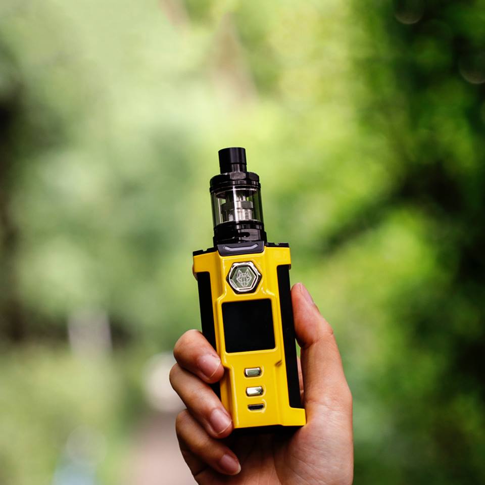 Snowwolfvape's tweet photo. Probably the best today's handcheck 👏
#vapefam #snowwolf200Wplus #fuchai #sigelei #vfeng #snowwolf200wc #dripgirls #snowwolf #snowwolfvfeng https://t.co/rmN9ljSczO