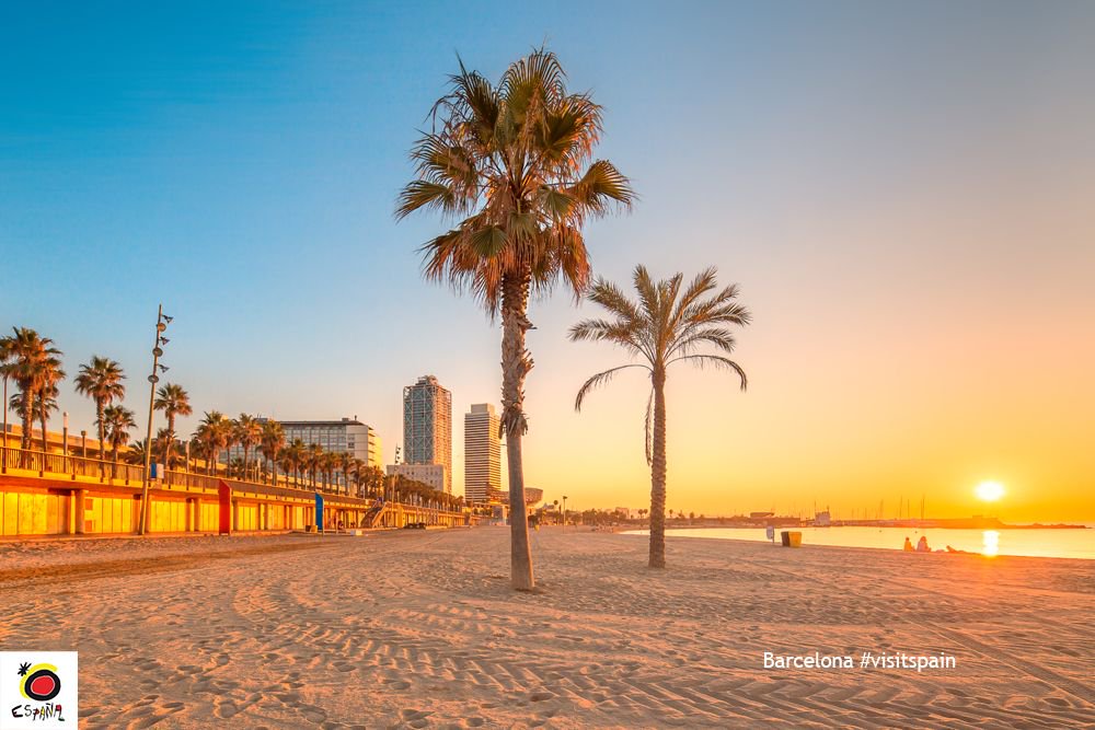 EspanaEnLatam's tweet photo. The sun’s up! Good vibes for today! #SpainForYou #VisitSpain #Barcelona #sunrise https://t.co/Ra1lyZmZR3