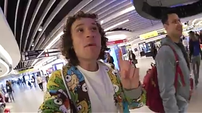 morquecho_david's tweet photo. Momento épico para mi!!! 
Mis 2 youtubers favoritos juntos! ❤😱 @luisitorey @LuisitoComunica https://t.co/Ca1DtHQU2A