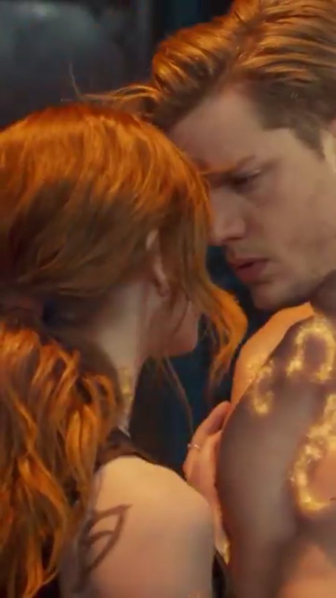 myeojuz's tweet photo. SHIPPO MAIS Q TUDO NA MINHA LIFE
#ShadowhuntersNaNetflix
#ClaceIsBack https://t.co/i2B9XVWMCx