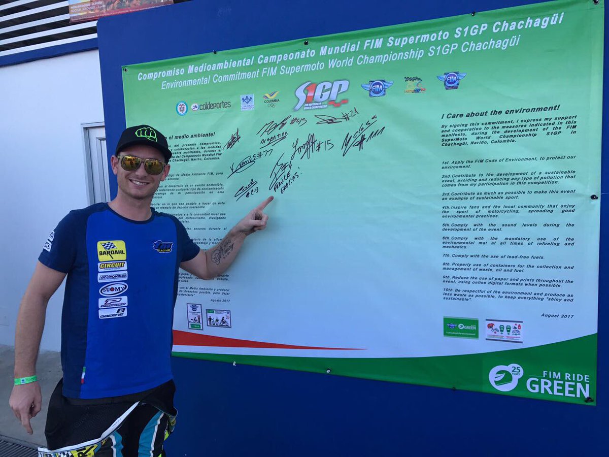 FIM_Lat's tweet photo. 🇨🇴🇨🇴🇨🇴🇨🇴🇨🇴#MundialSupermoto
#KISSProgramme #kisschachagui #FIMRidegreen #FIMridegreen25years @Supermoto_GP @ThomasChareyre https://t.co/MsxdeQAq61