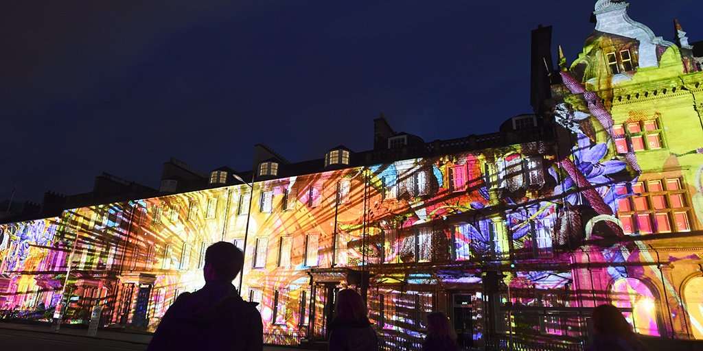 Scottish_Banner's tweet photo. #Edinburgh alive with colour at #EdinBloom
#Edintfest70 #Scotland #ScottishBanner #ScotSpirit #LoveScotland #FestivalCity #TheBanner https://t.co/j5qC14EtXh