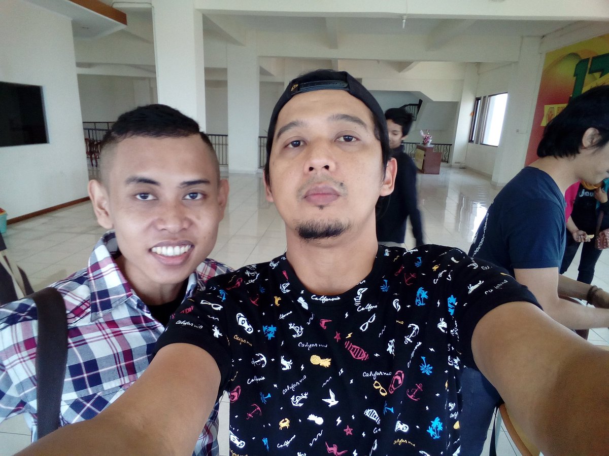 One day w/ @HijauDaunBaru 😄 #sakittapikurindu