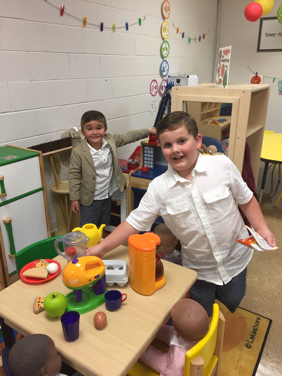 Happy to see Piney friends old &amp; new! <a href="/PineyPanthers/">Piney Chapel</a> @r_ddaniels