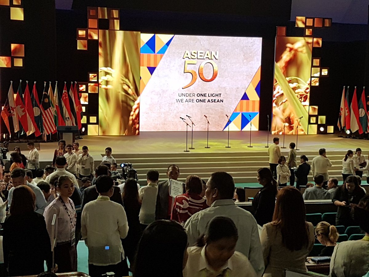 #Manila is getting ready for the grand celebration of ASEAN's 50th anniversary at PICC today. #ASEAN50