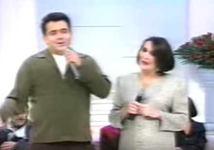 FabioBaeta_'s tweet photo. Revendo o #ProgramaHebe especial #ACasadaBossa e o @LeoJaime cantou com a Dóris Monteiro, Mocinho Bonito. https://t.co/LwsyZRCSh6