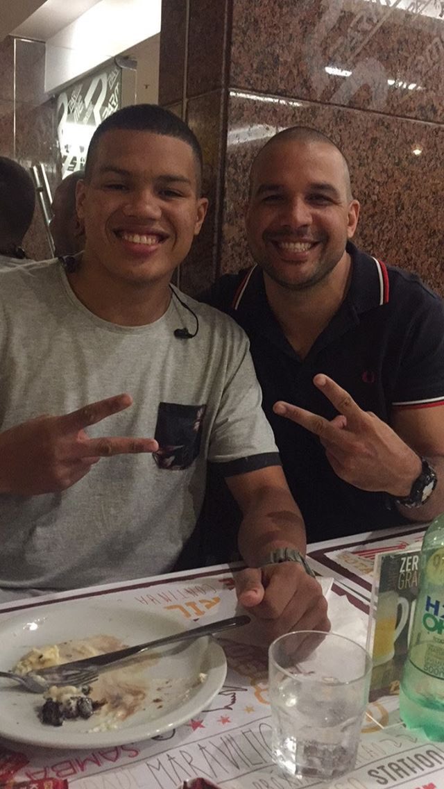 jean94710's tweet photo. Aniversário do melhor!
#segundopai
#bololô https://t.co/cmr3Cwyz7g