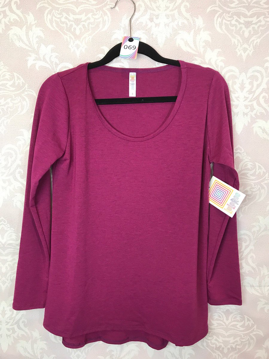 Neena_Malosky's tweet photo. Absolutely#inlove with the #lularoelynnae! Fits like a #lularorclassic with long sleeves! #lularoe #lularoestyles #fallfashion#styleblogger https://t.co/UGGbM8I7FG