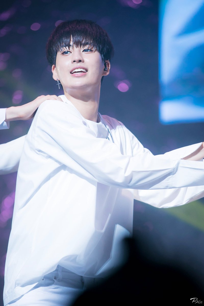R10tionP's tweet photo. 170806 OSAKA SHOWCASE @UP10TION
#업텐션 #UP10TION #고결 #고민수 #KOGYEOL #コギョル https://t.co/kG1FI1r2hS