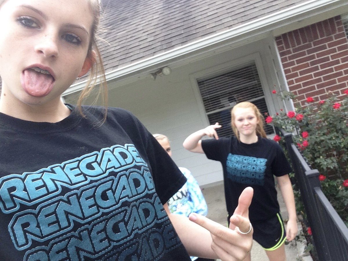 _reagan22's tweet photo. Meghan Makinley I love you forever!! You're the funniest person I know!! Happy bday bestie💕 7 years and counting ;) #uhsystem https://t.co/np77Gr2ca3
