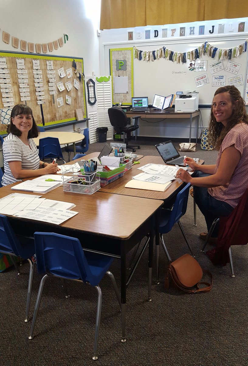 KT_Literacy's tweet photo. 🎤Summer learnin' had me a blast! 🎶 @eusdcruise #ees4success #guidetogrow https://t.co/7JrDLHJO8q